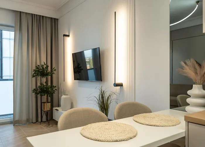 Global Park Glamour By Bookinghost *