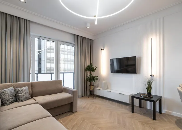 Global Park Glamour By Bookinghost *